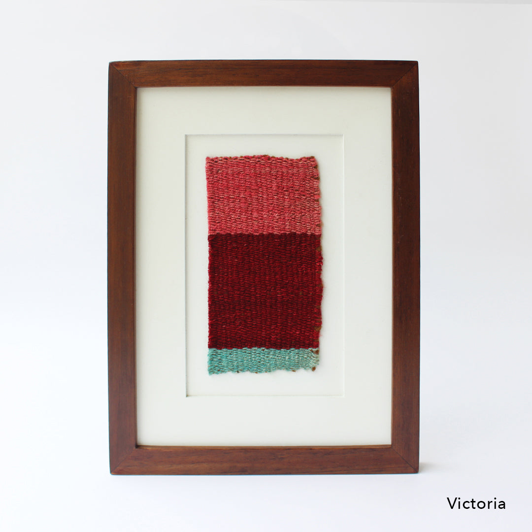 rosa türkis Ethno Bild mit Holzrahmen, traditionelles handgemachtes Stoffstück aus Peru, A4